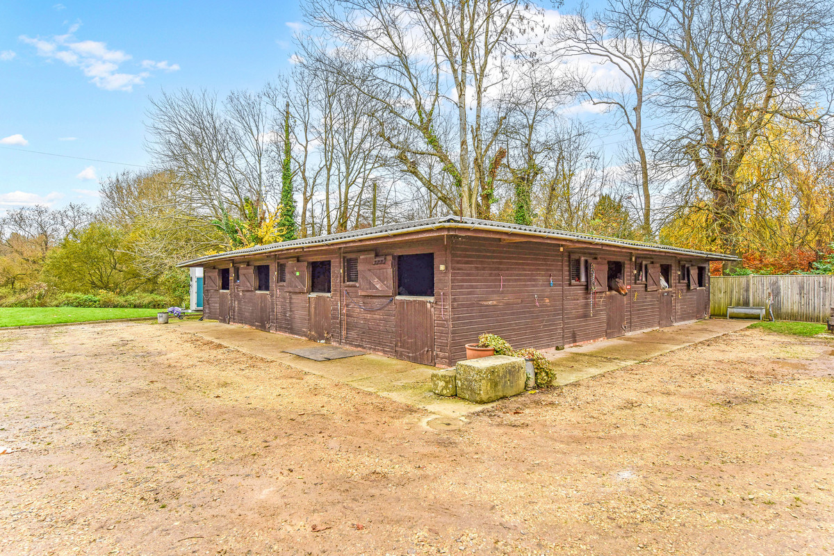 Farm House for sale with 7 bedrooms, Segars Lane Twyford Winchester