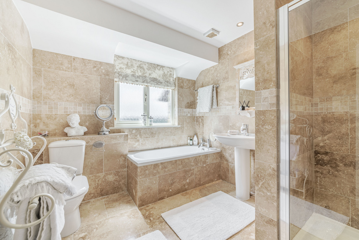 Detached House for sale with 4 bedrooms, Burford Road Fulbrook Burford