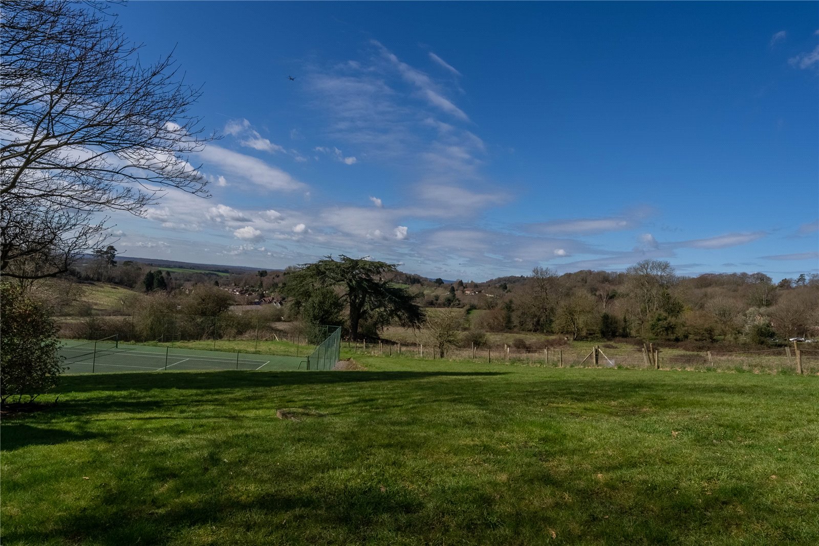 Detached House for sale with 5 bedrooms, Coopers Hill Road, Nutfield