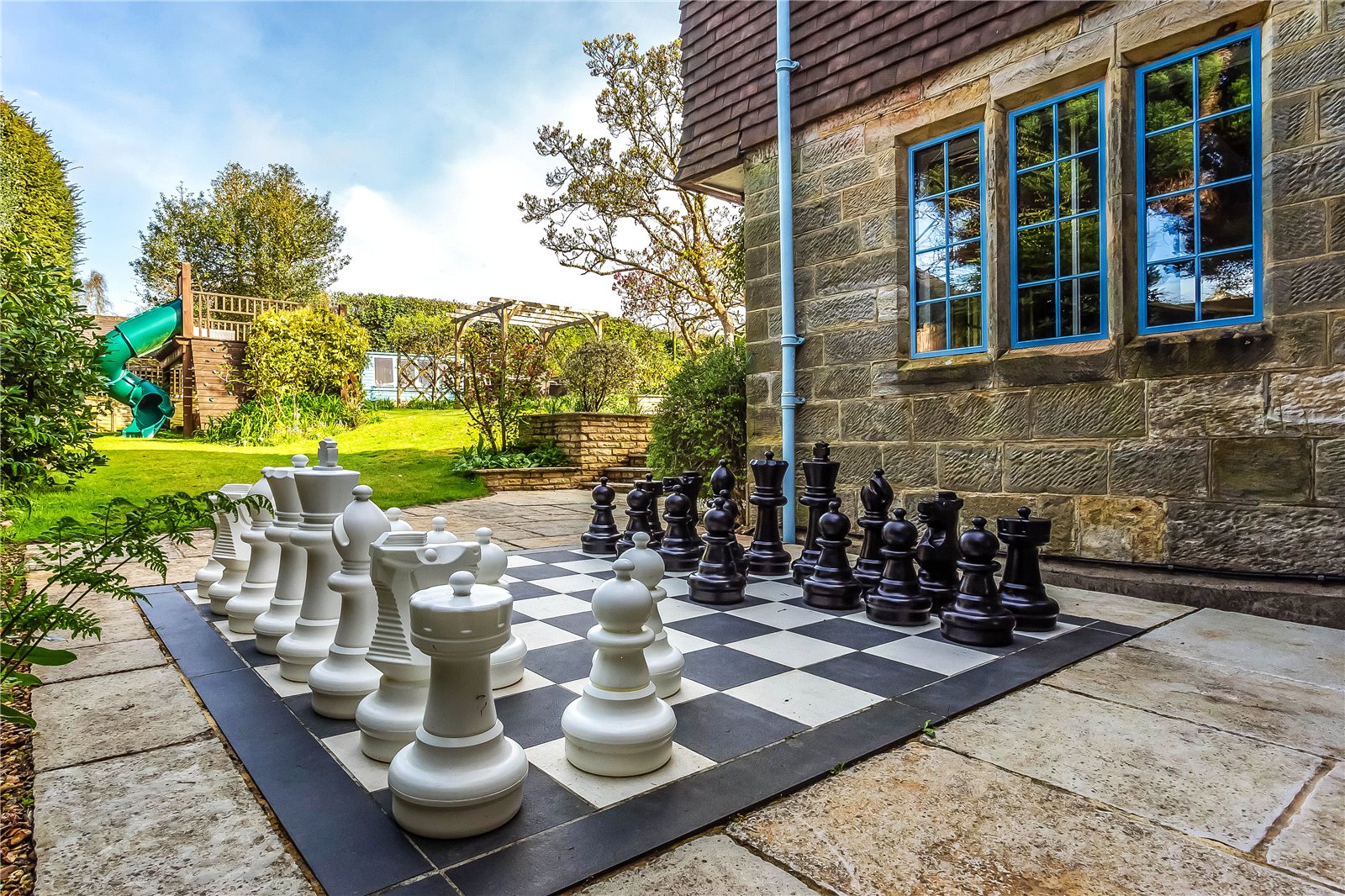 Detached House for sale with 6 bedrooms, Dunnings Road, East Grinstead