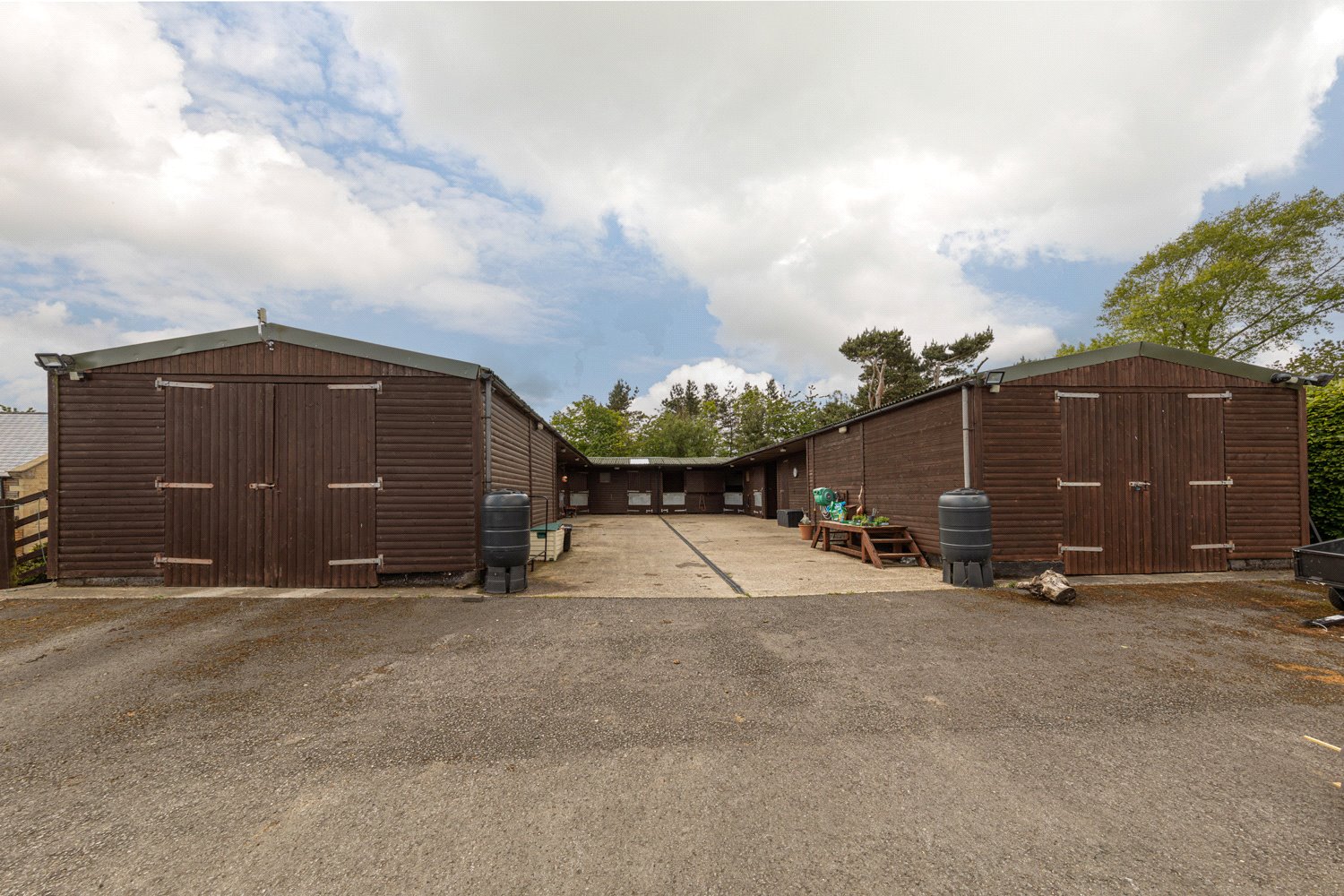 Equestrian for sale with 4 bedrooms, Forest Lodge, Knitsley Fine