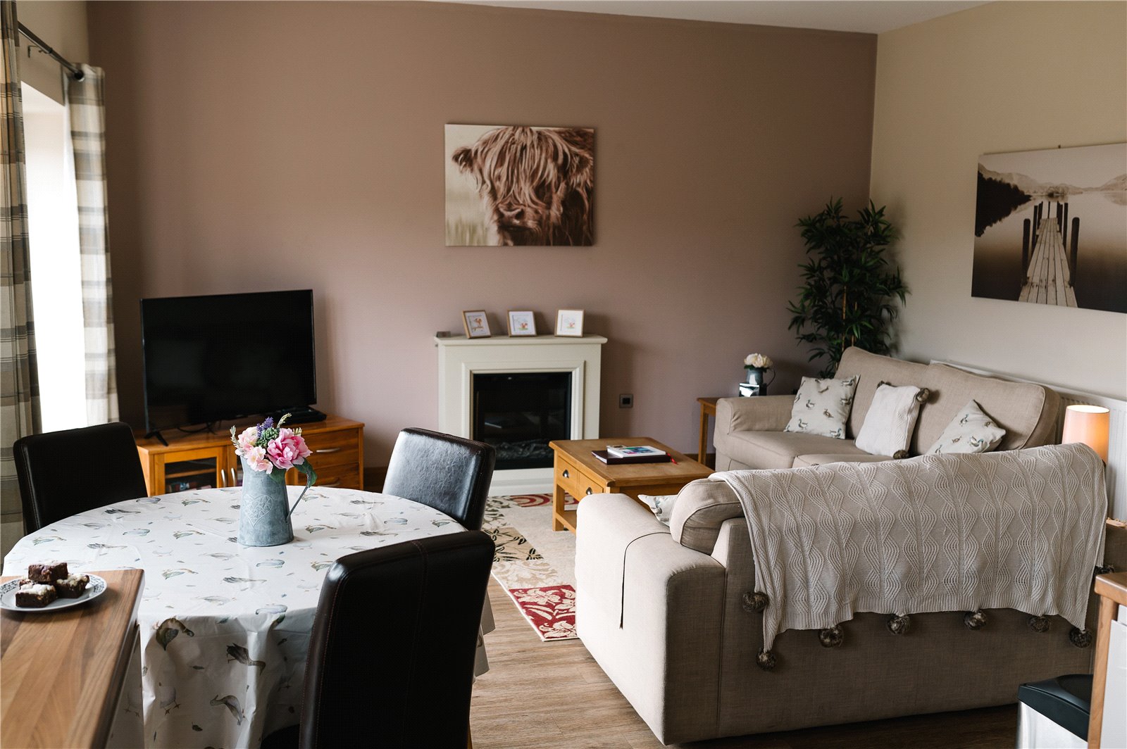 Equestrian for sale with 4 bedrooms, Forest Lodge and The Old Stables