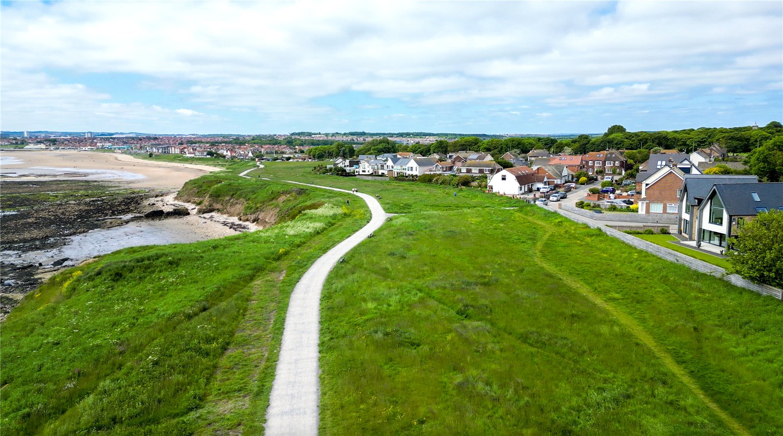 Detached House for sale with 4 bedrooms, Markham Avenue, Whitburn