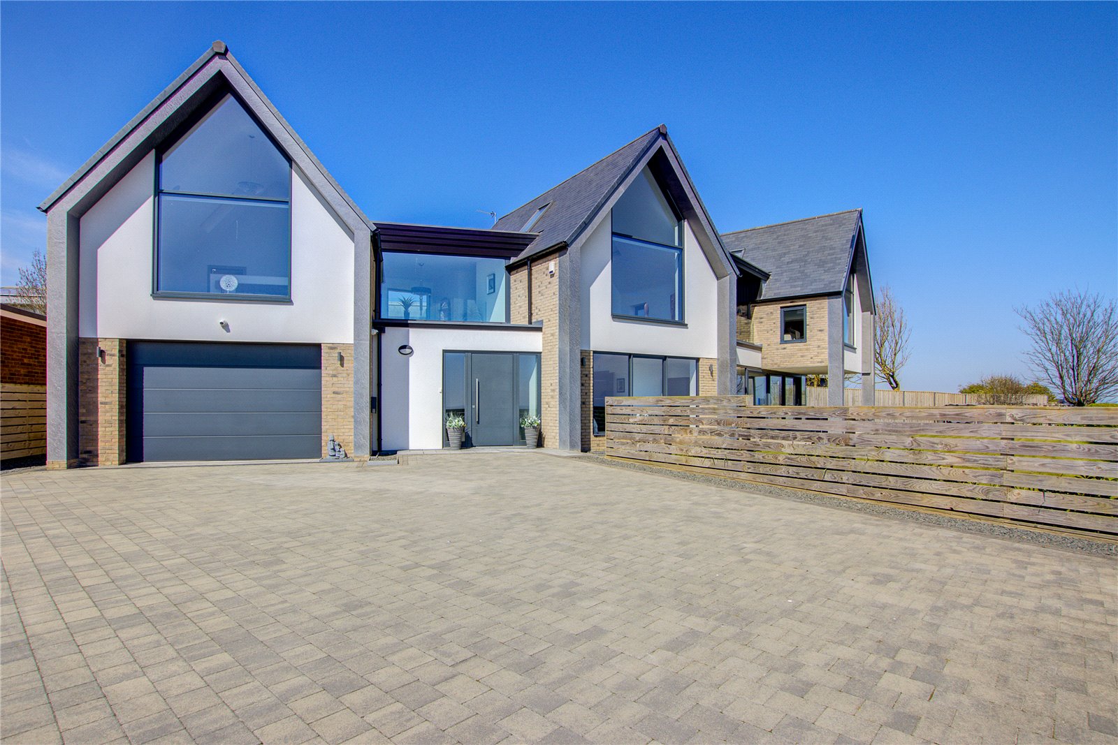 Detached House for sale with 4 bedrooms, Markham Avenue, Whitburn Fine & Country