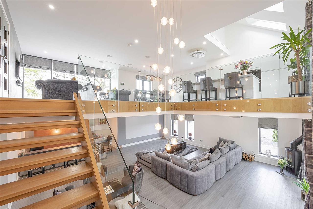 Detached House for sale with 5 bedrooms, Oakbank House, Bridgecastle