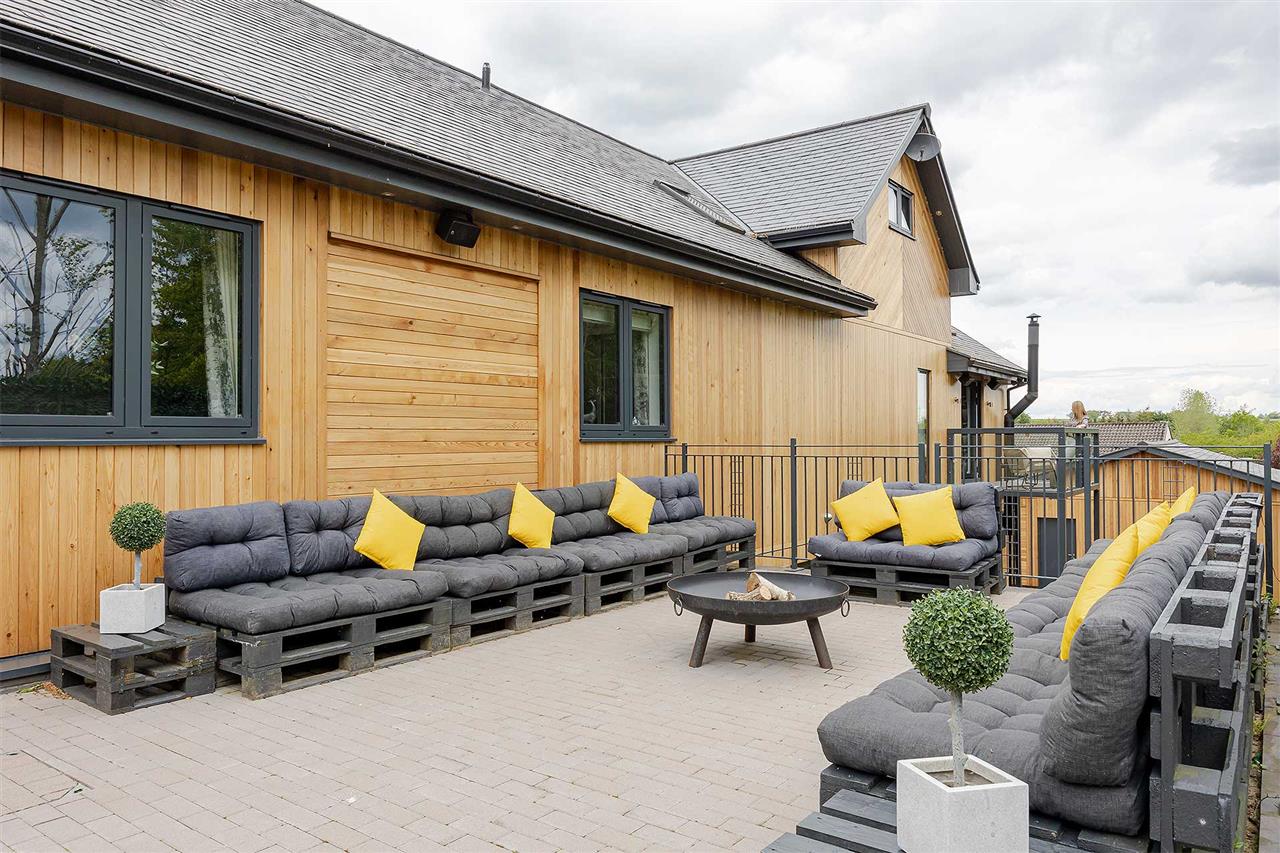 Detached House for sale with 5 bedrooms, Oakbank House, Bridgecastle