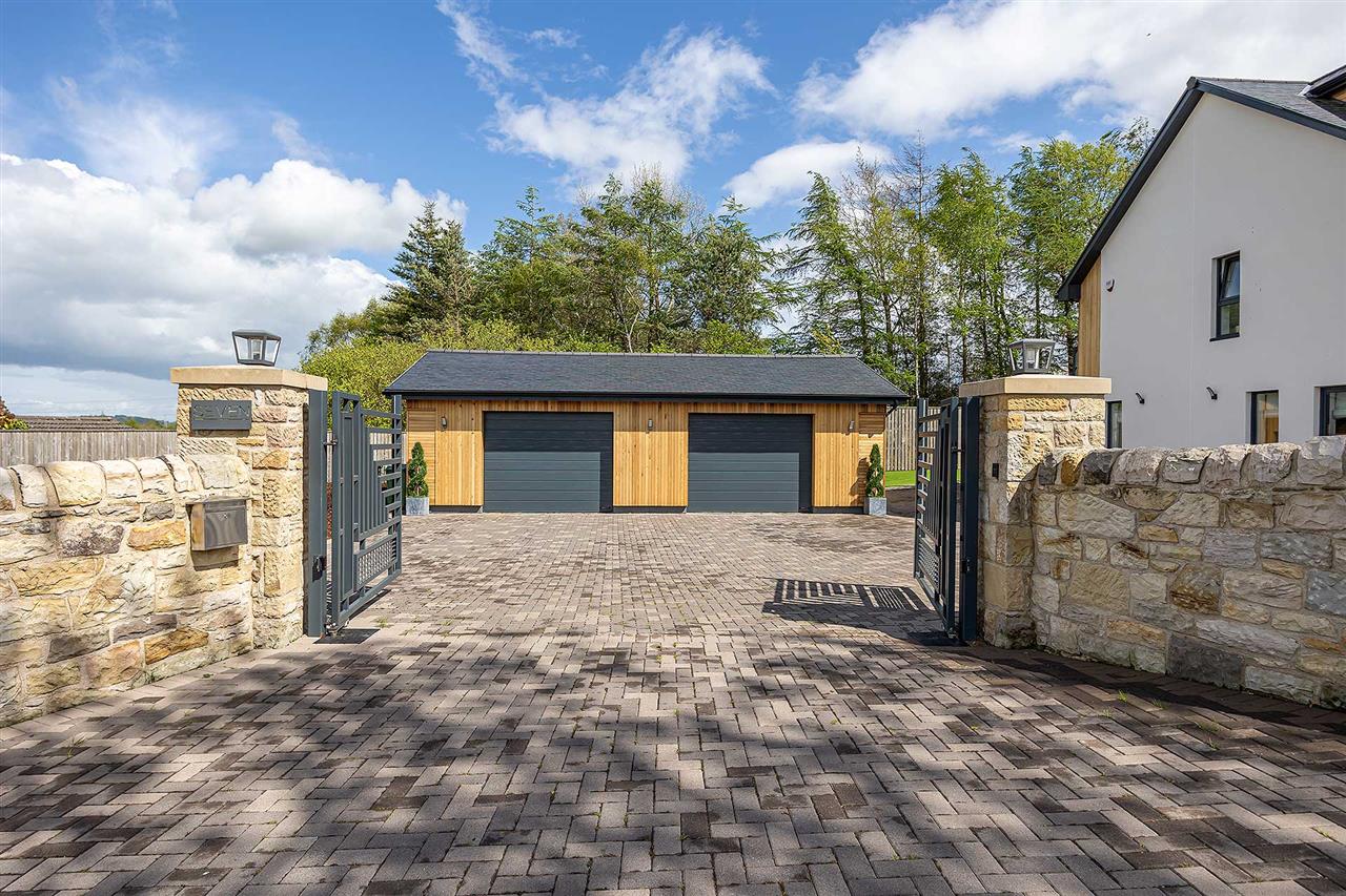 Detached House for sale with 5 bedrooms, Oakbank House, Bridgecastle