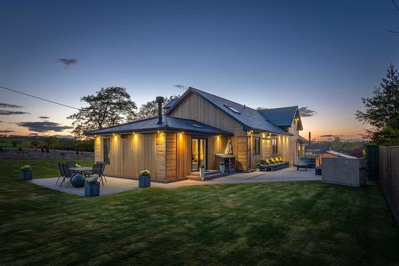 Detached House for sale with 5 bedrooms, Oakbank House, Bridgecastle