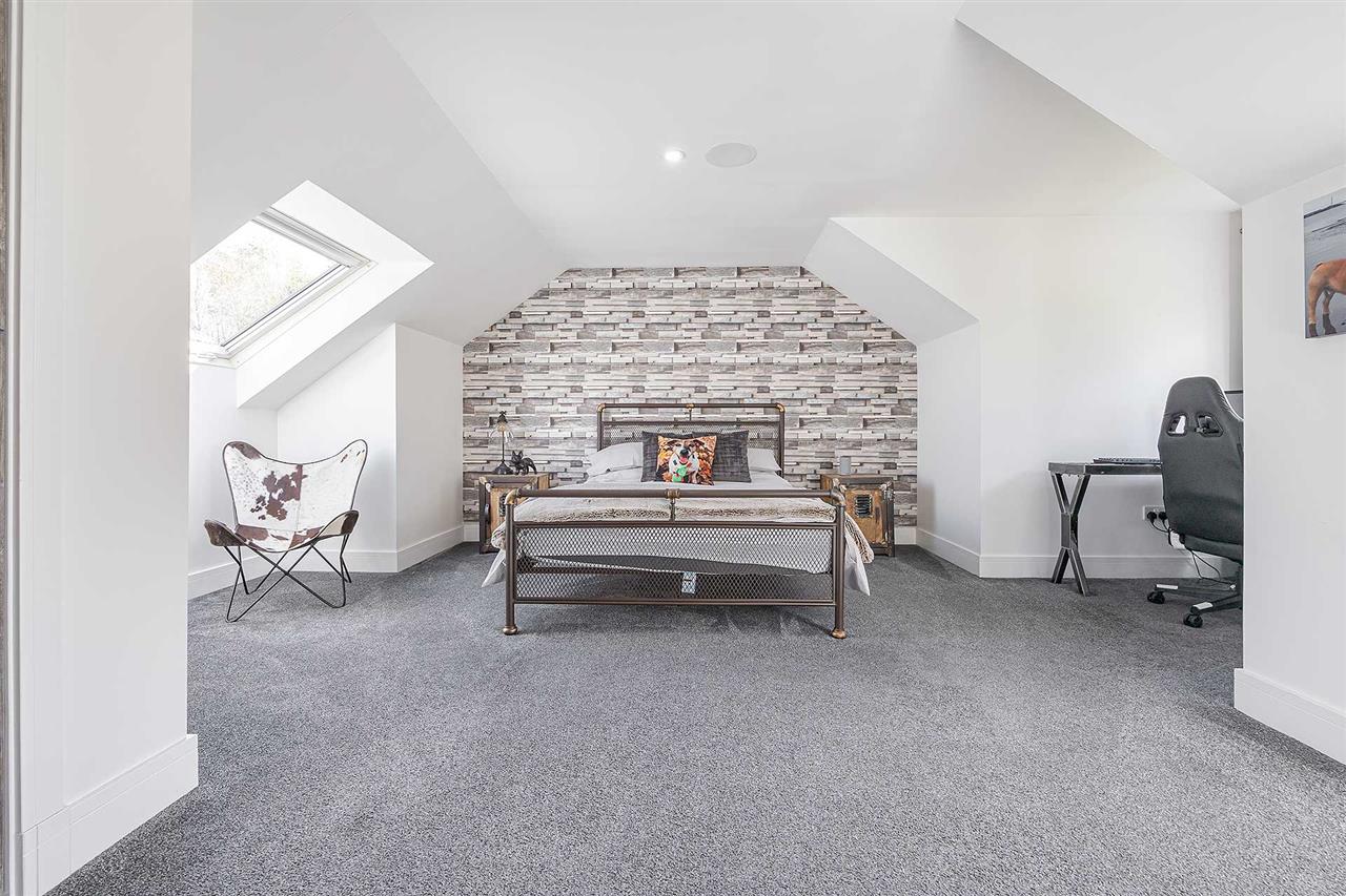 Detached House for sale with 5 bedrooms, Oakbank House, Bridgecastle