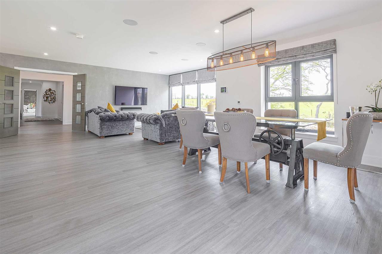 Detached House for sale with 5 bedrooms, Oakbank House, Bridgecastle