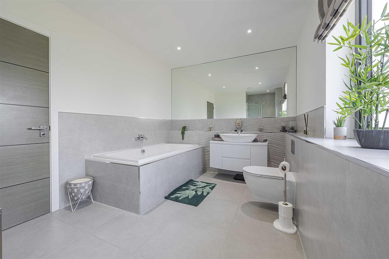 Detached House for sale with 5 bedrooms, Oakbank House, Bridgecastle