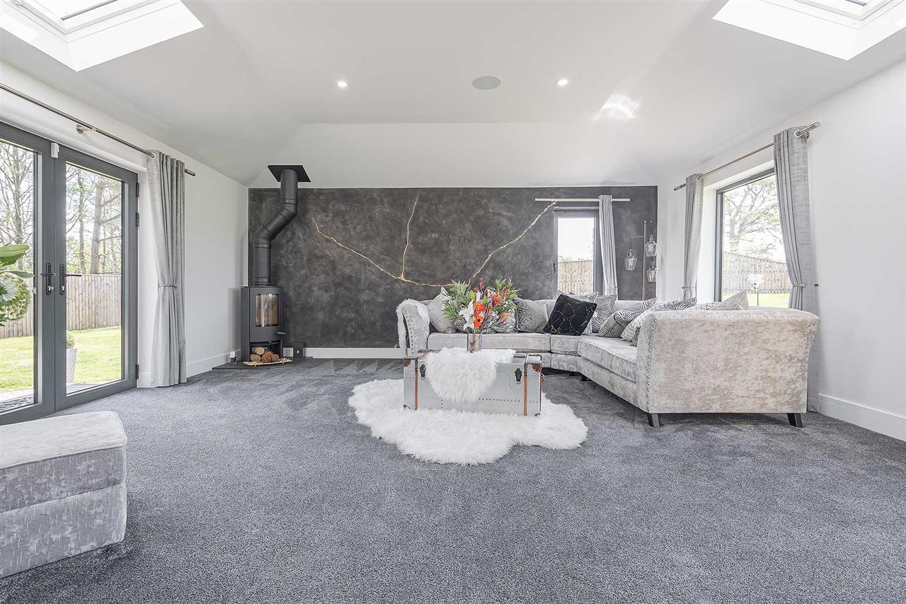 Detached House for sale with 5 bedrooms, Oakbank House, Bridgecastle