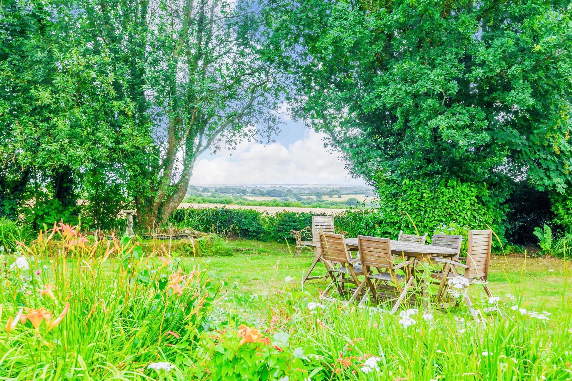 Detached House for sale with 5 bedrooms, Cade Street, Heathfield Fine