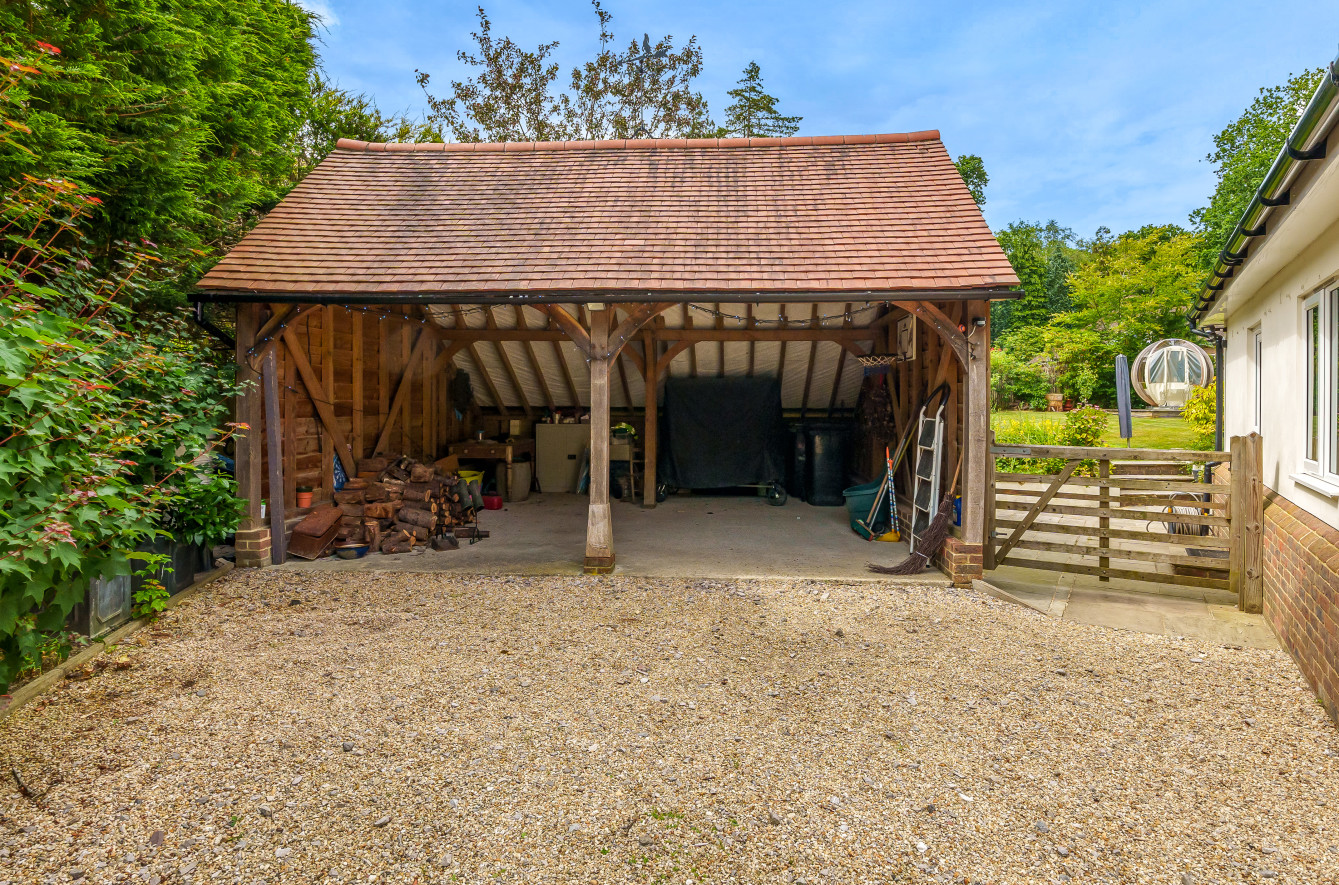 Detached House for sale with 6 bedrooms, Hurtis Hill, Crowborough
