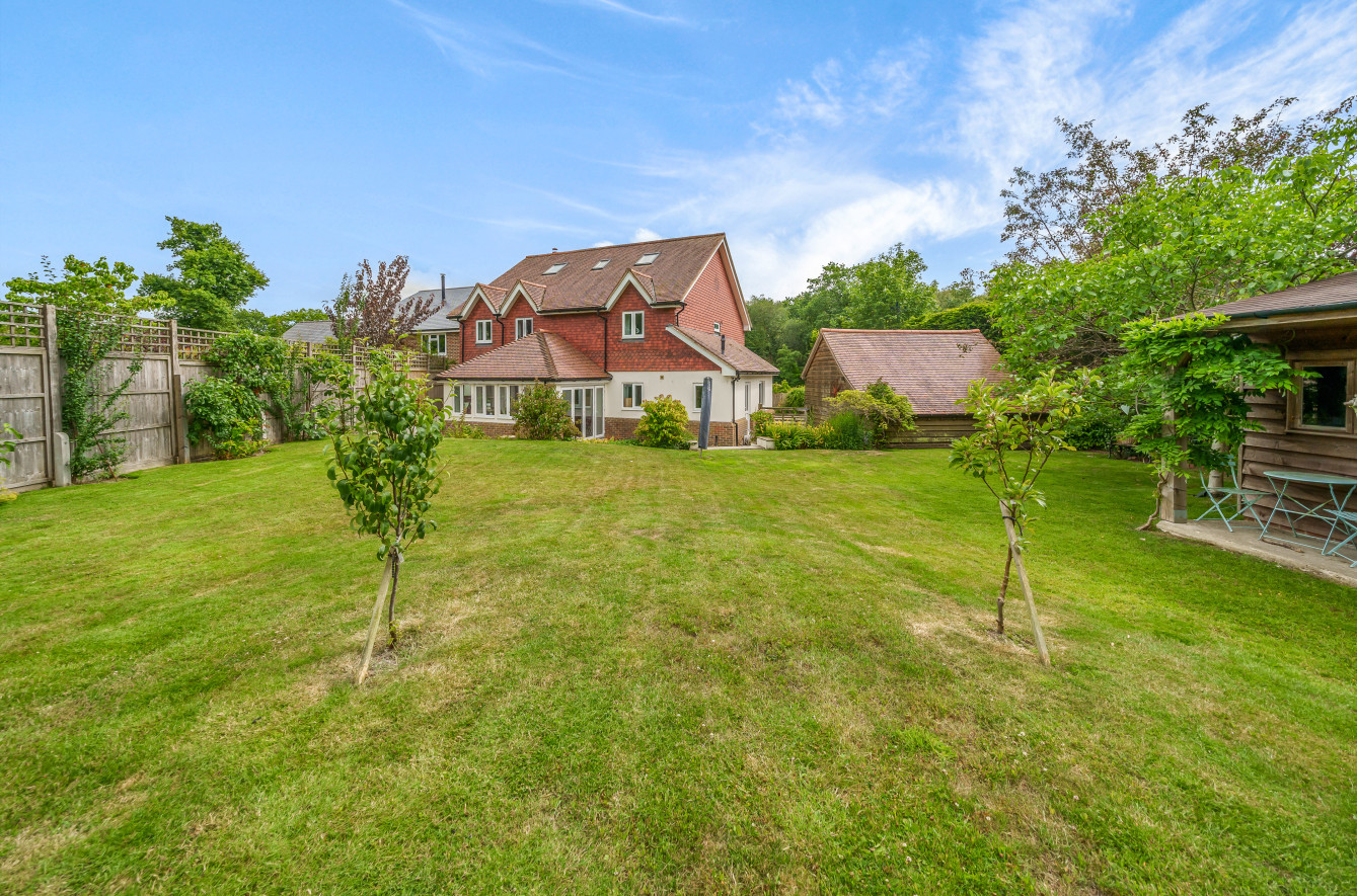 Detached House for sale with 6 bedrooms, Hurtis Hill, Crowborough