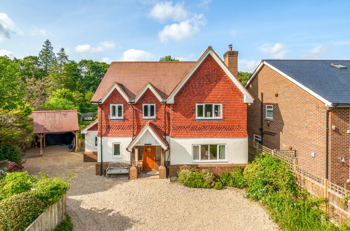 Detached House for sale with 6 bedrooms, Hurtis Hill, Crowborough