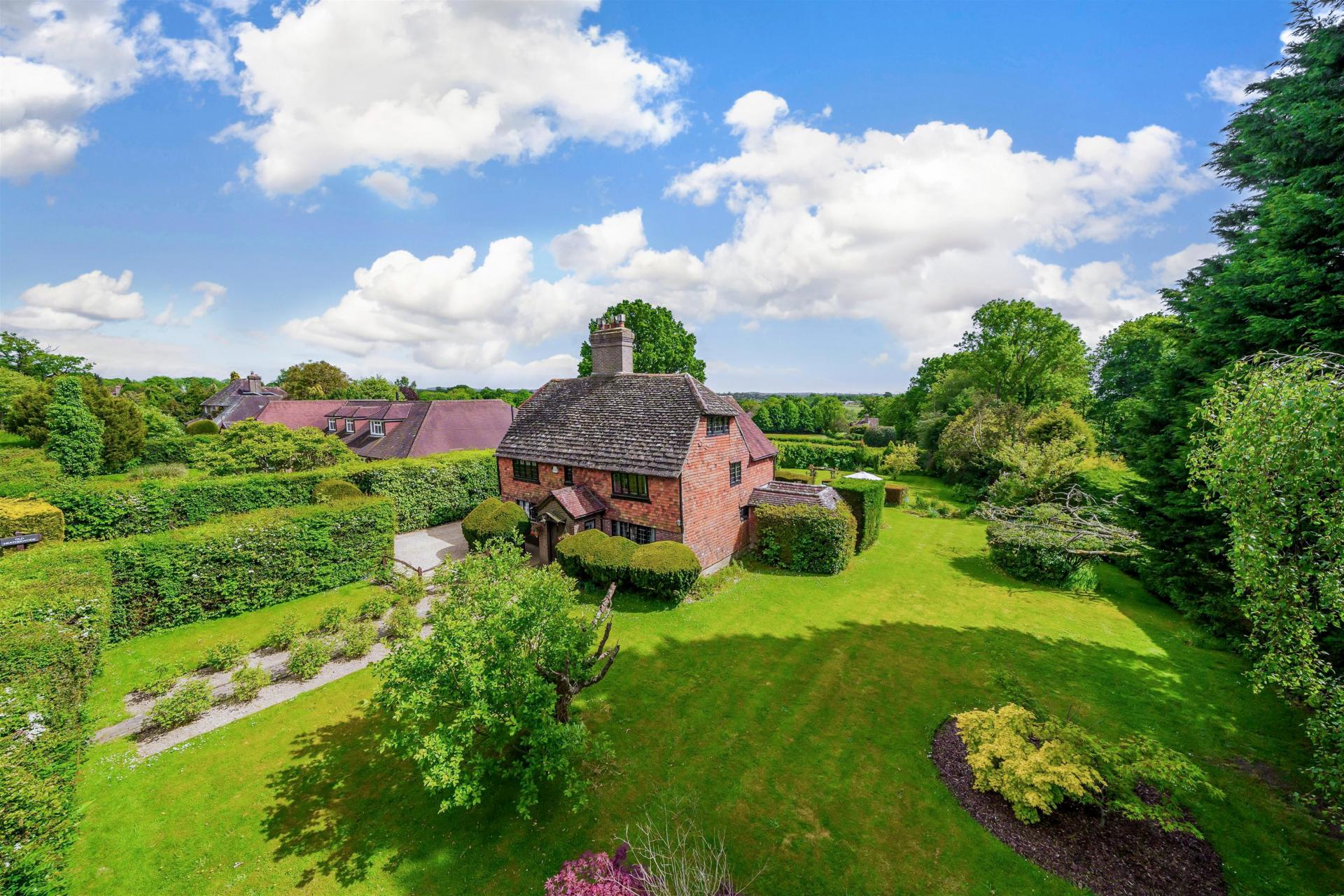 Detached House for sale with 4 bedrooms, Pound Green, Buxted Fine