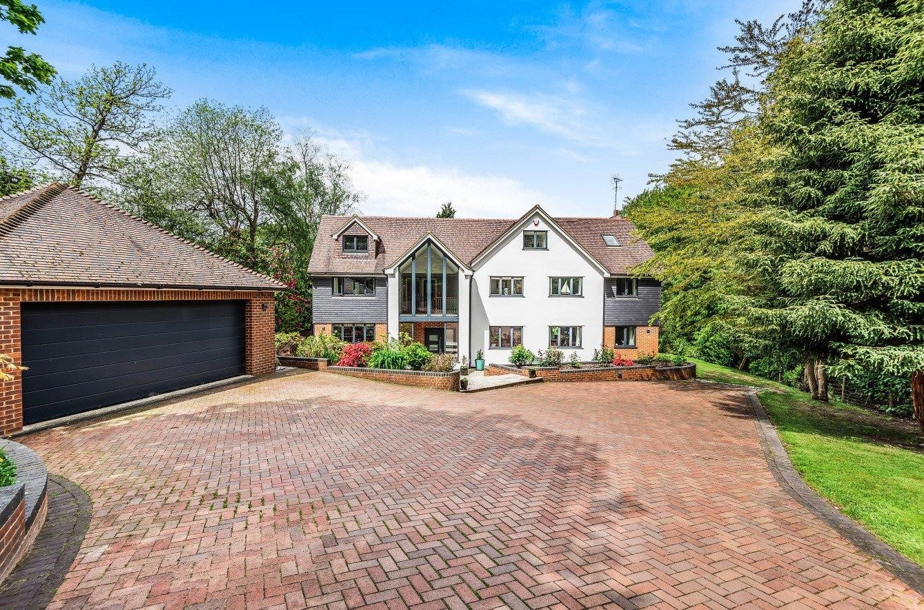 Detached House for sale with 6 bedrooms, Glenmore Road, Crowborough