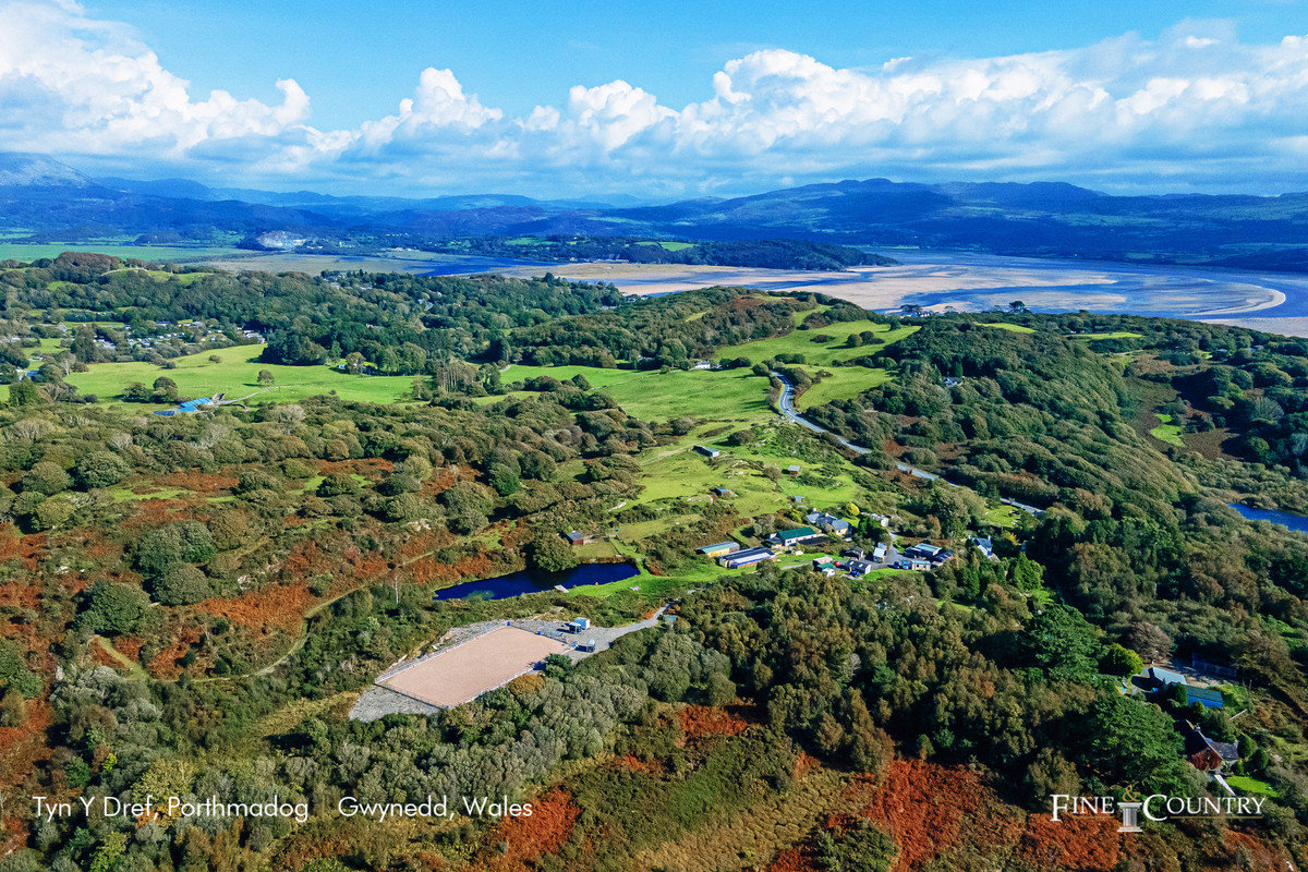 Detached Bungalow for sale with 4 bedrooms, Morfa Bychan Road