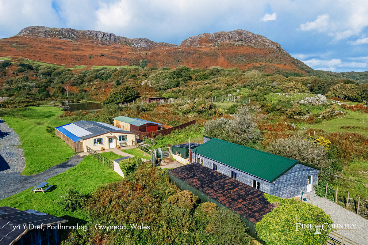 Detached Bungalow for sale with 4 bedrooms, Morfa Bychan Road