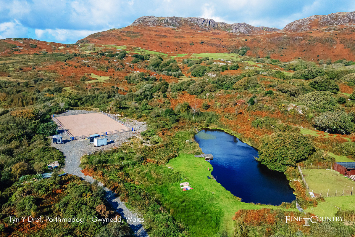 Detached Bungalow for sale with 4 bedrooms, Morfa Bychan Road