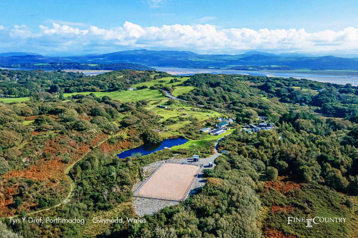 Detached Bungalow for sale with 4 bedrooms, Morfa Bychan Road