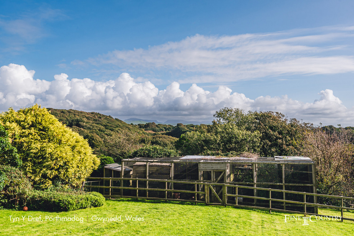 Detached Bungalow for sale with 4 bedrooms, Morfa Bychan Road