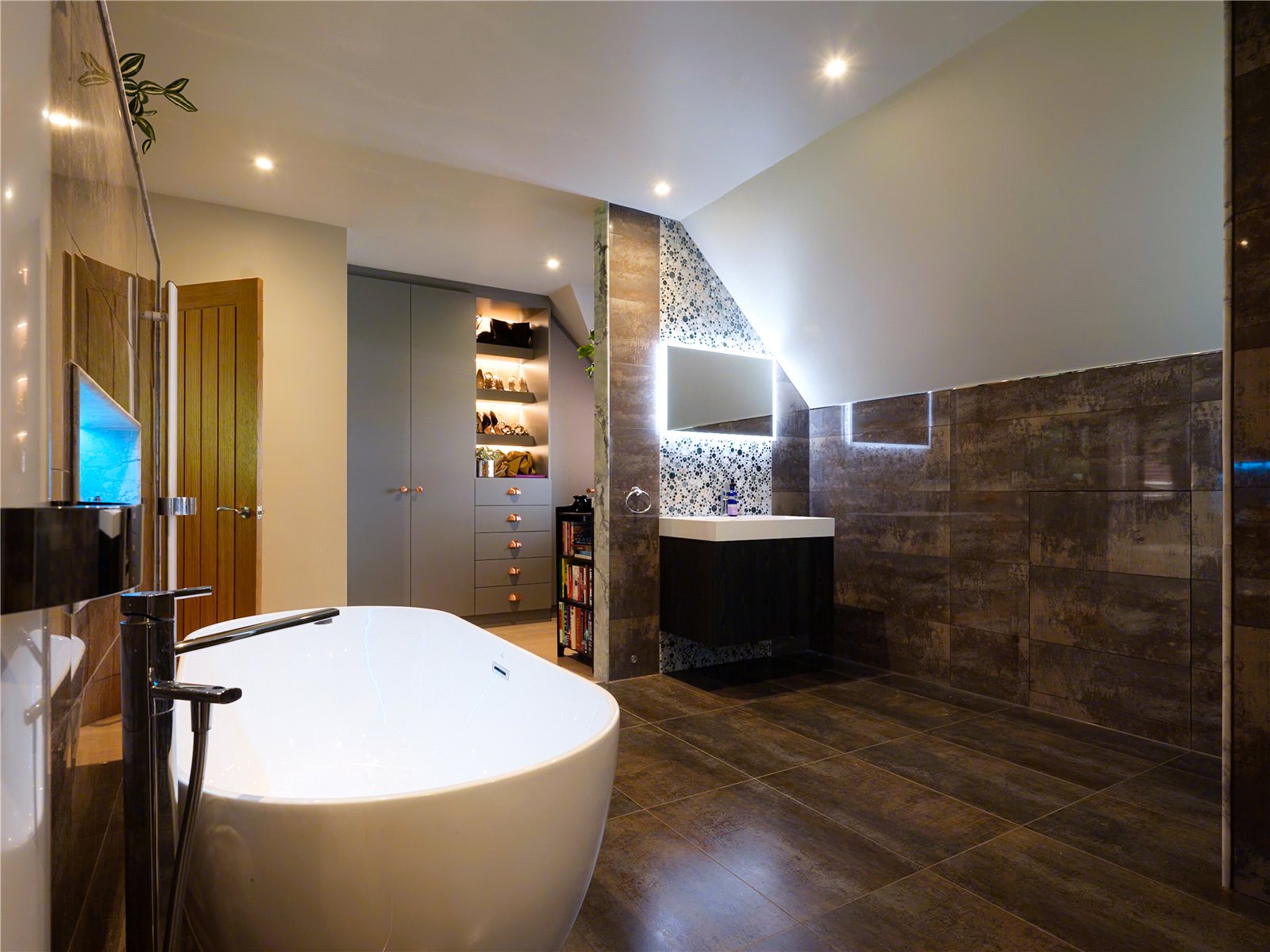 Detached House for sale with 5 bedrooms, Maiden Lane, Cherhill Fine