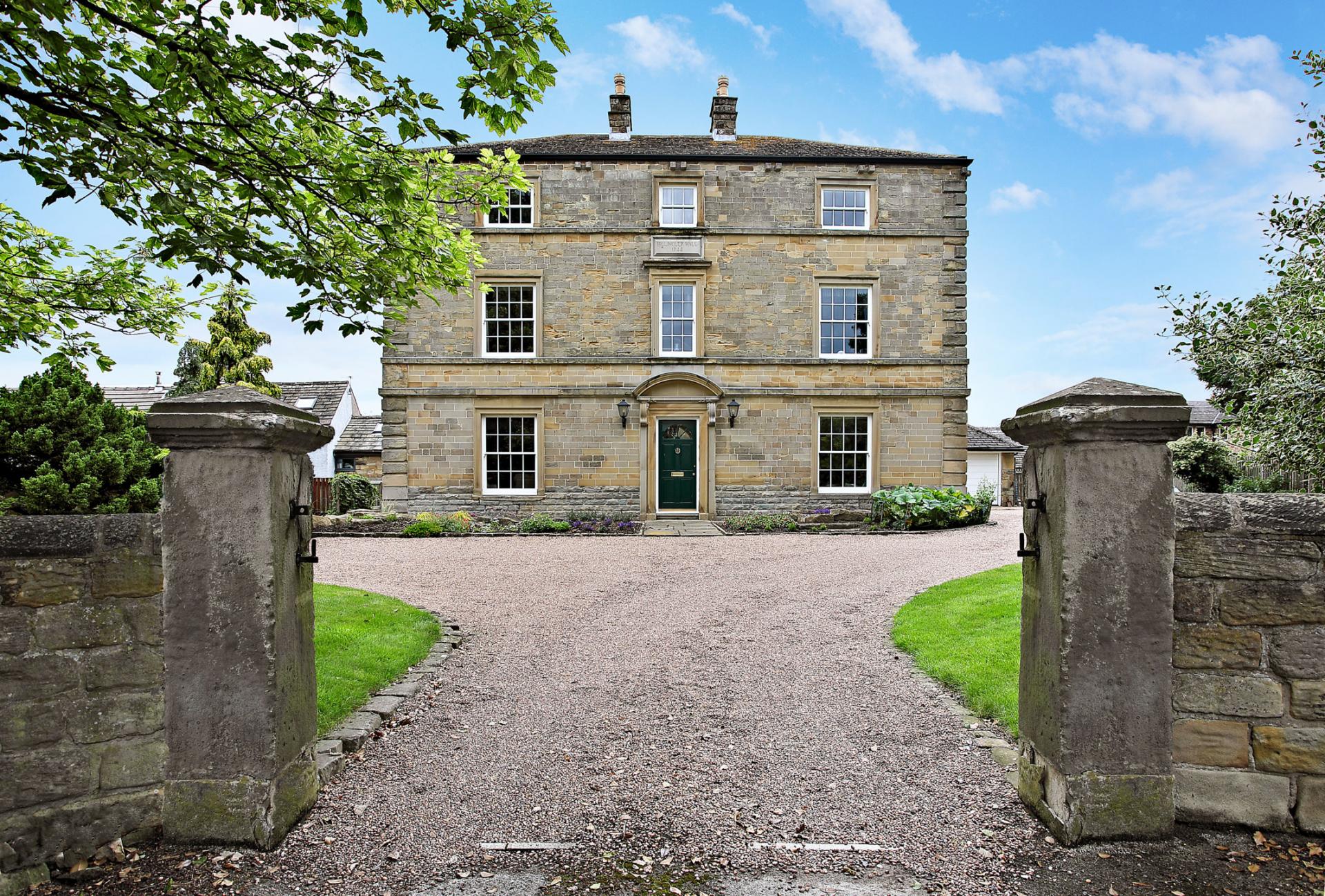 5 bedroom Detached House for sale in Barnsley