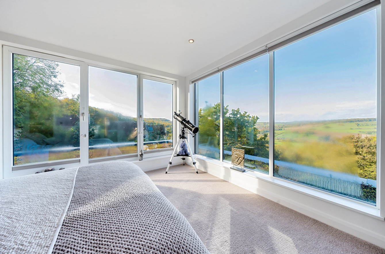 Detached House for sale with 5 bedrooms, Lower Kingsdown Road, Kingsdown Fine & Country