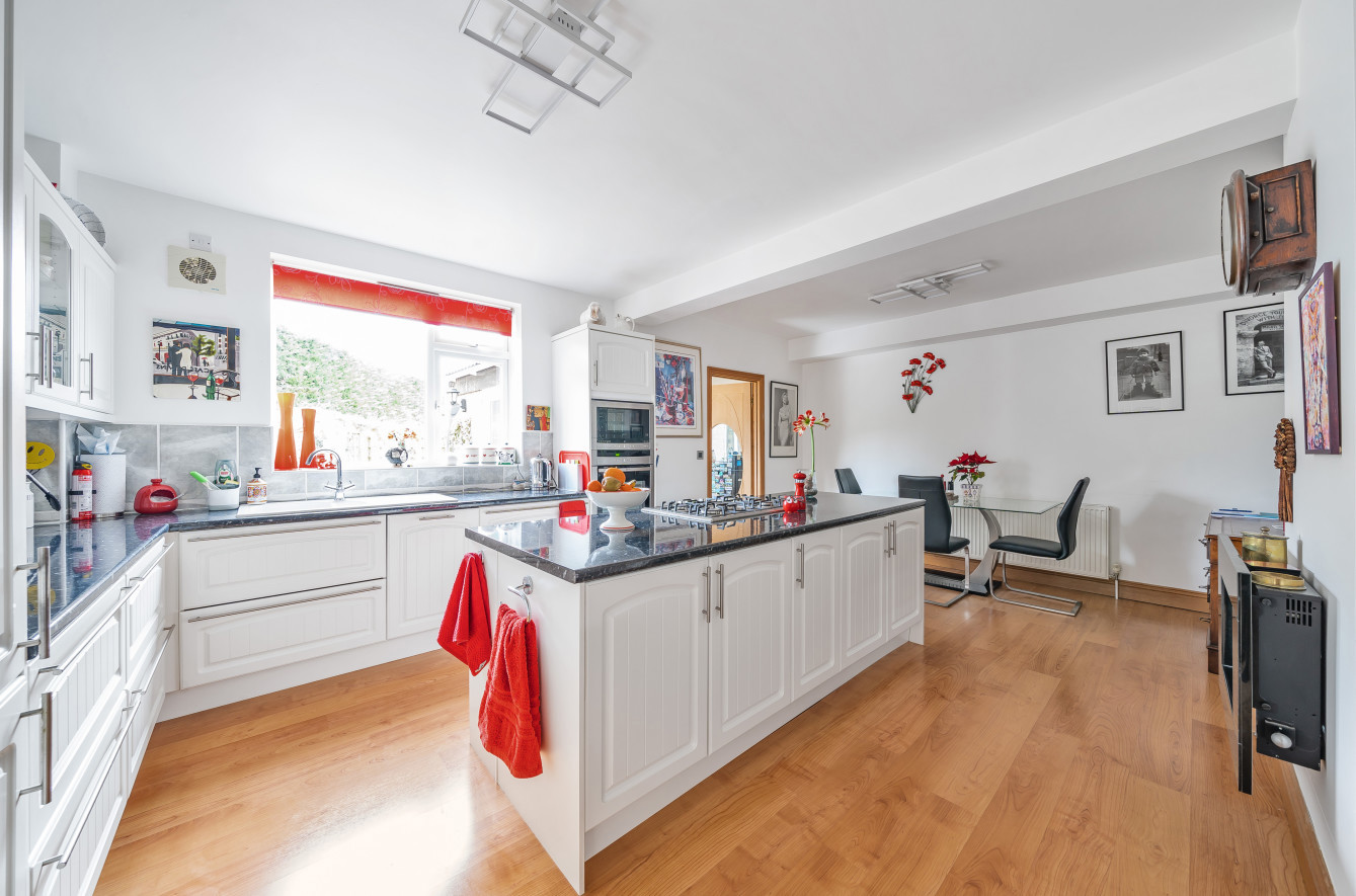 SemiDetached House for sale with 4 bedrooms, Henrietta Gardens, Bath Fine & Country