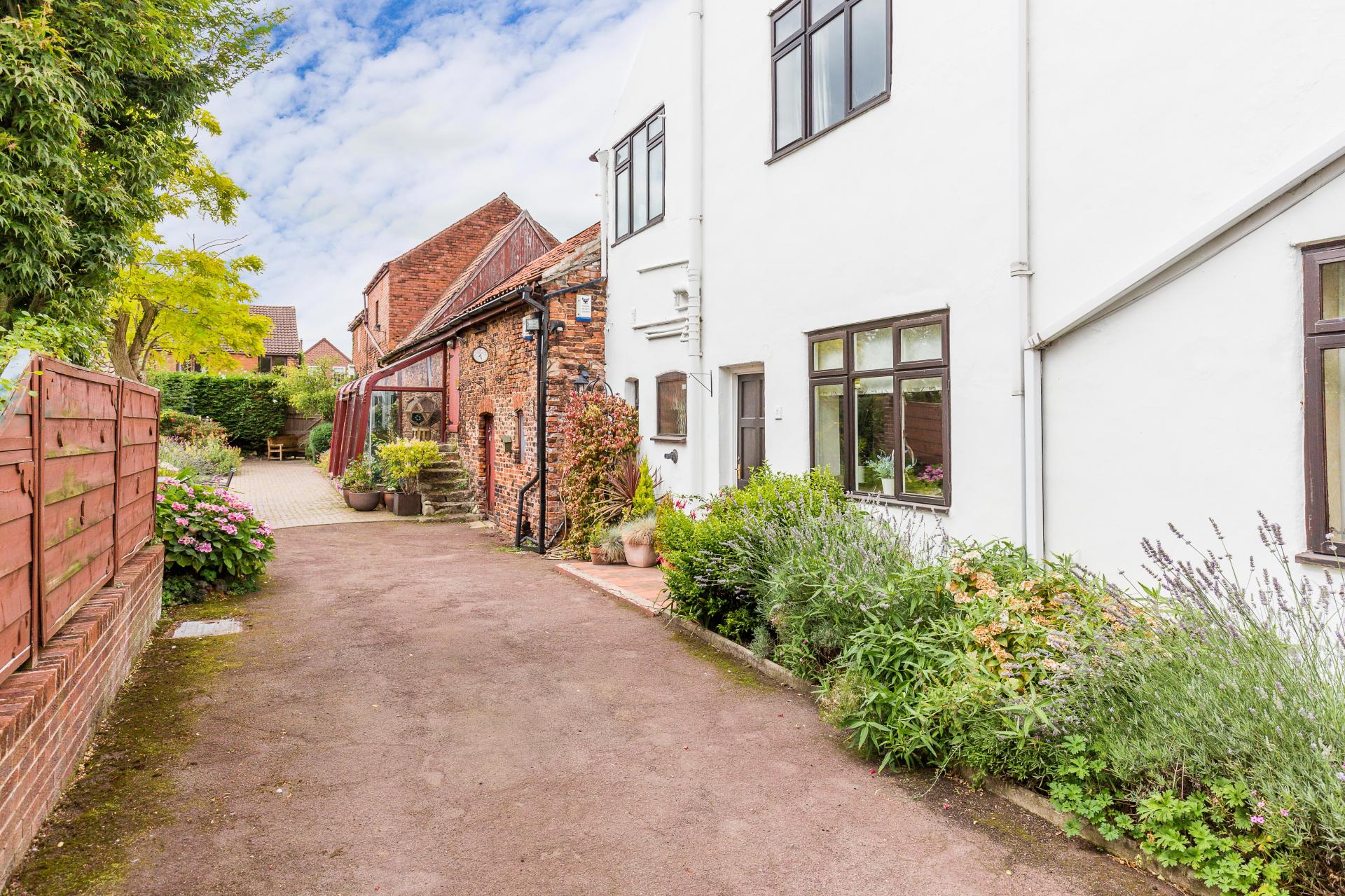 5 bedroom Detached House for sale in Doncaster