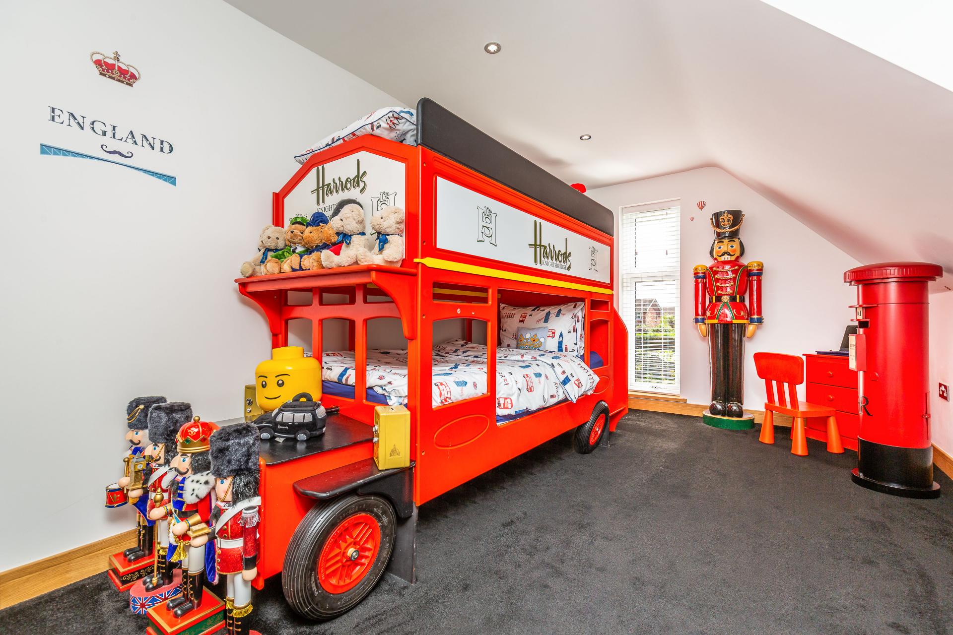 Detached House for sale with 5 bedrooms, 138 North Road, Retford Fine