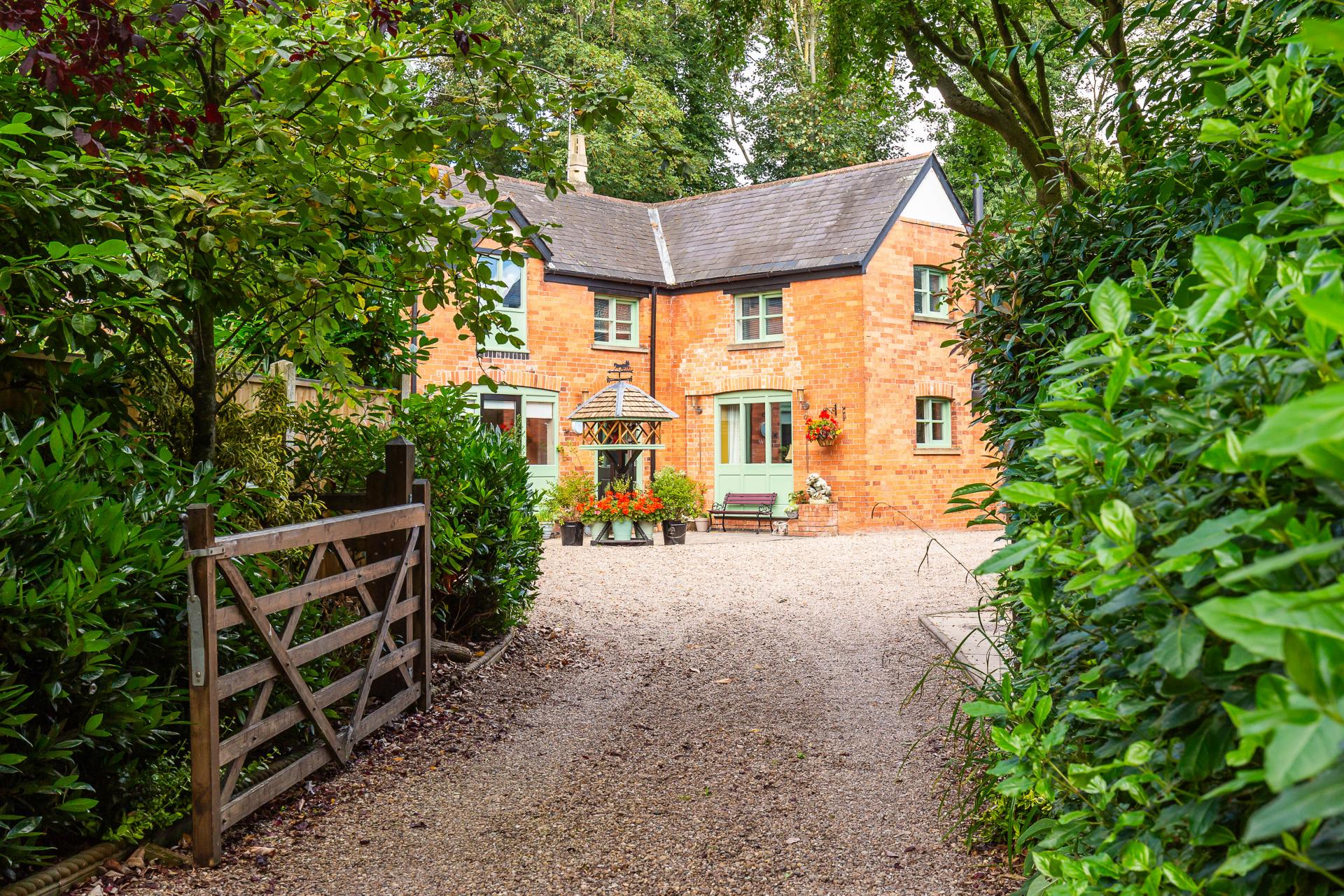 Detached House for sale with 4 bedrooms, The Coach House, 38a Ordsall