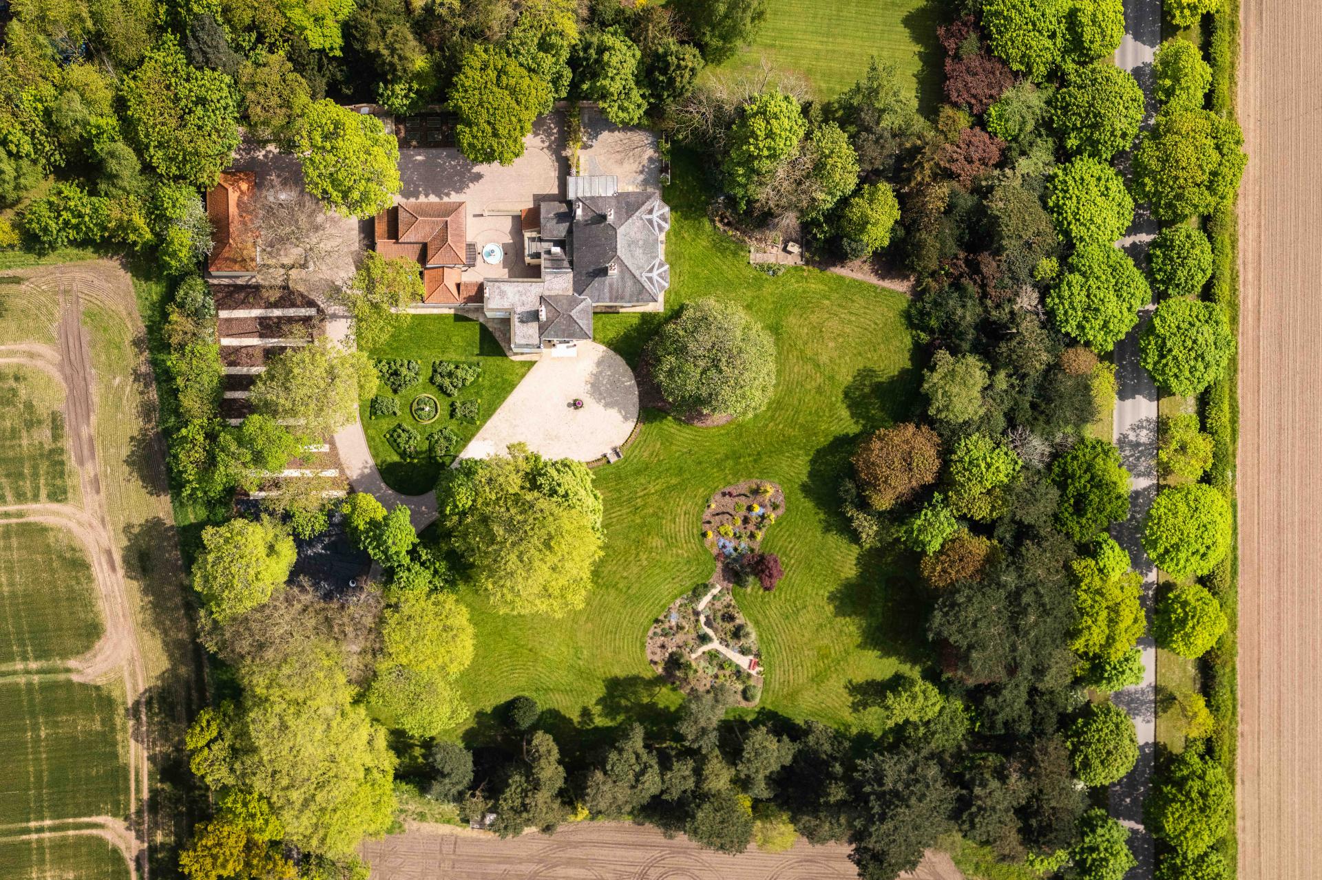 Detached House for sale with 6 bedrooms, Highfield House, Mattersey