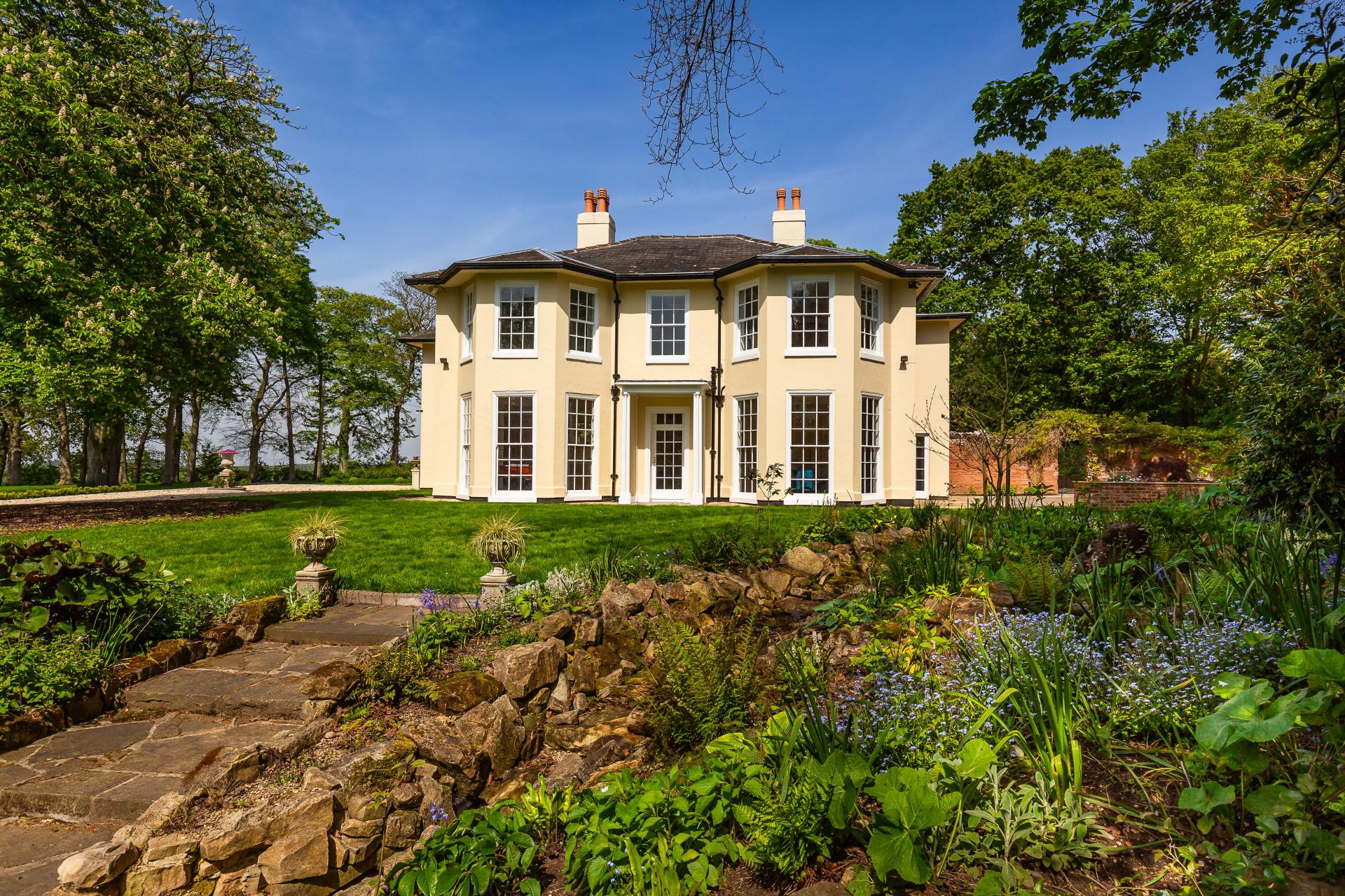 Detached House for sale with 6 bedrooms, Highfield House, Mattersey