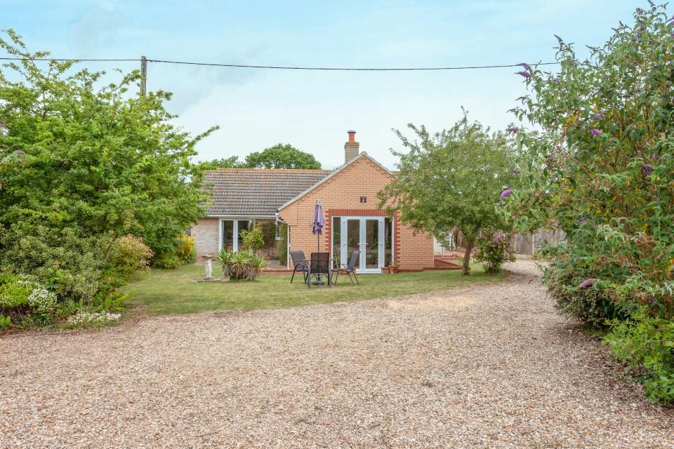 3 bedroom Detached Bungalow for sale in Beccles