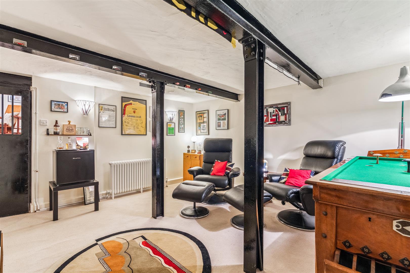 Apartment for sale with 2 bedrooms, Ravens Lane, Berkhamsted Fine