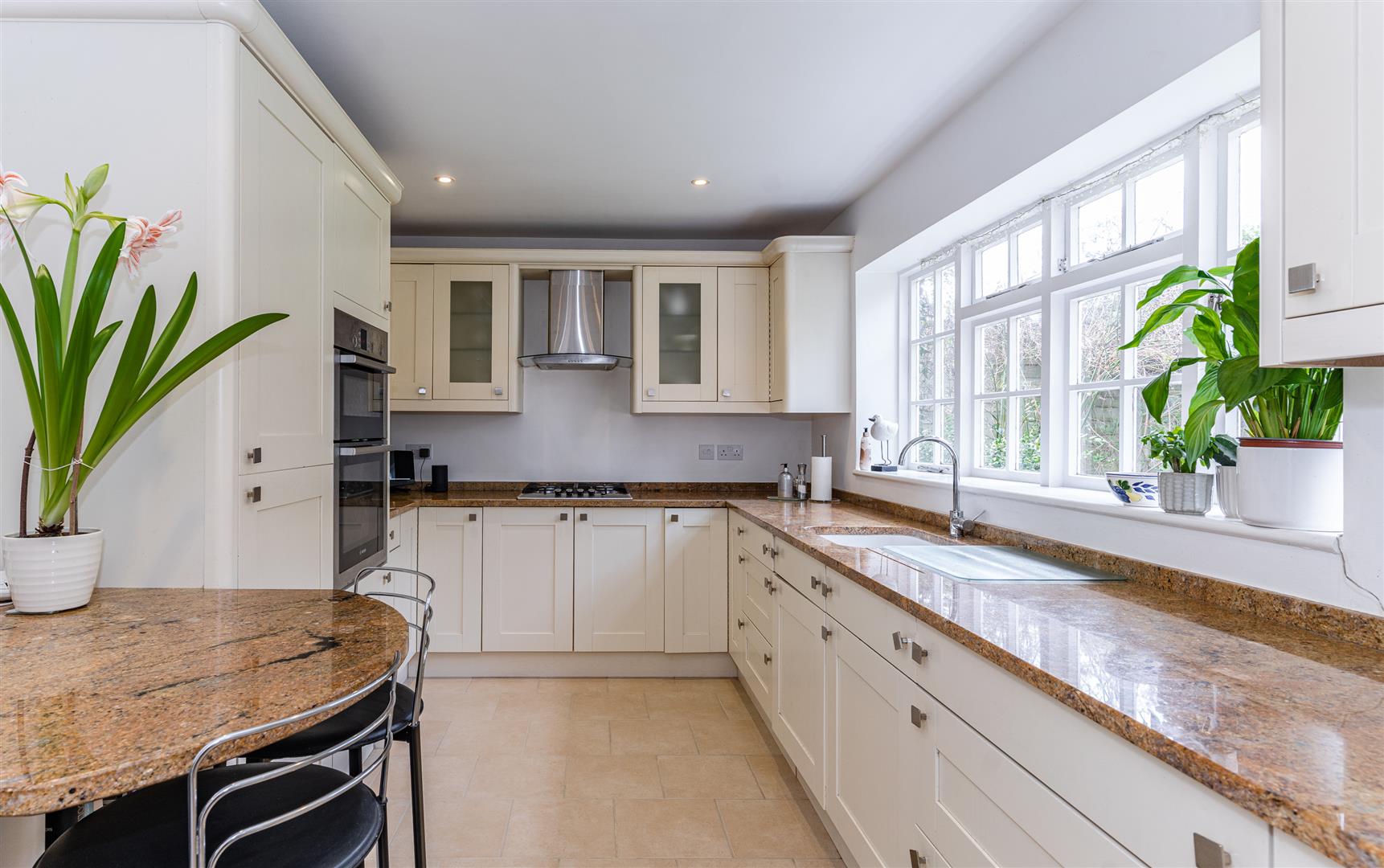 Semi-Detached House for sale with 4 bedrooms, The Bit, Wigginton | Fine ...