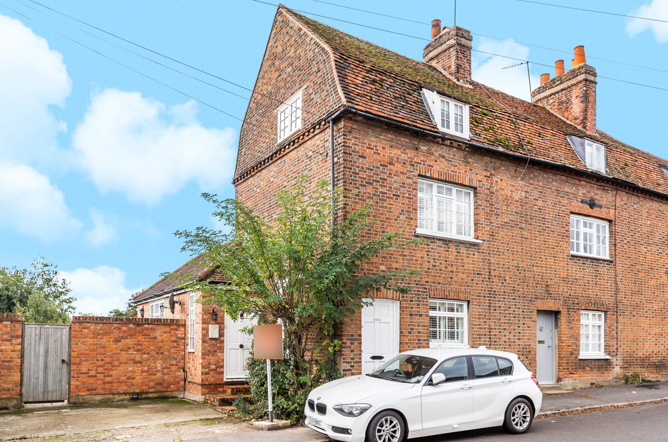 3 bedroom SemiDetached House for sale in Hertfordshire