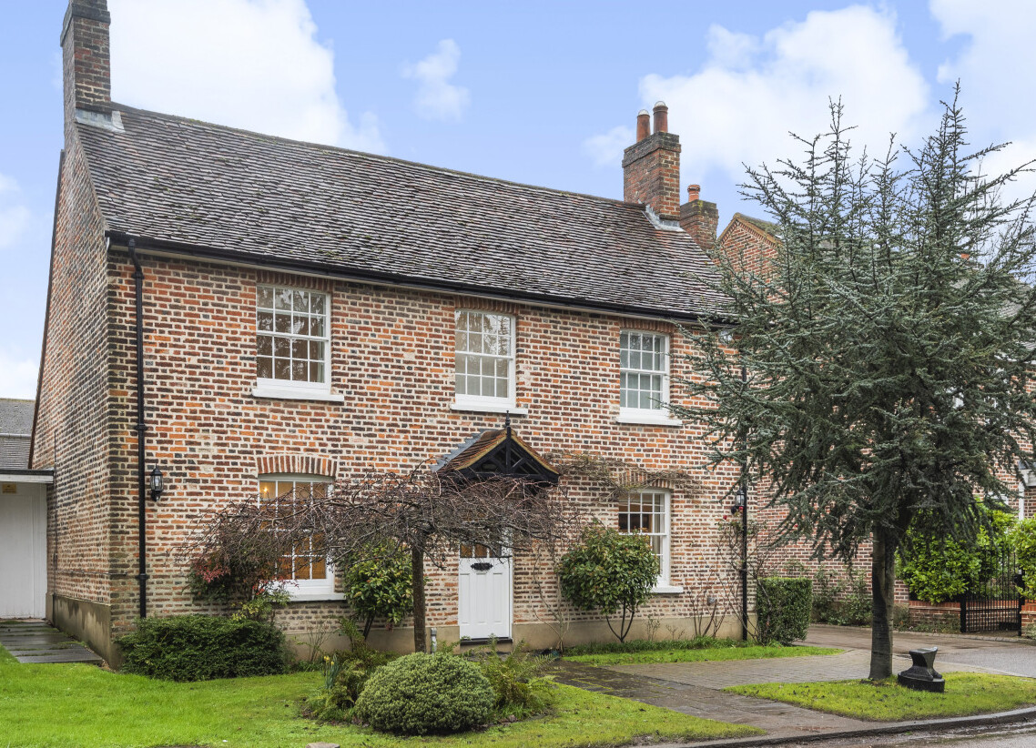 4 bedroom Detached House for sale in Northaw