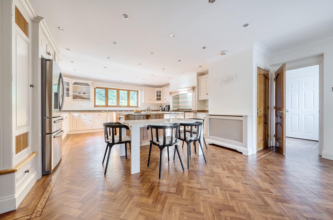 Detached House for sale with 5 bedrooms, The Ridgeway, Cuffley Fine
