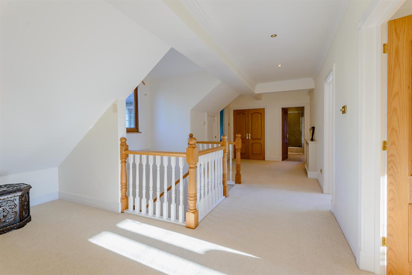 Detached House for sale with 5 bedrooms, The Ridgeway, Cuffley Fine