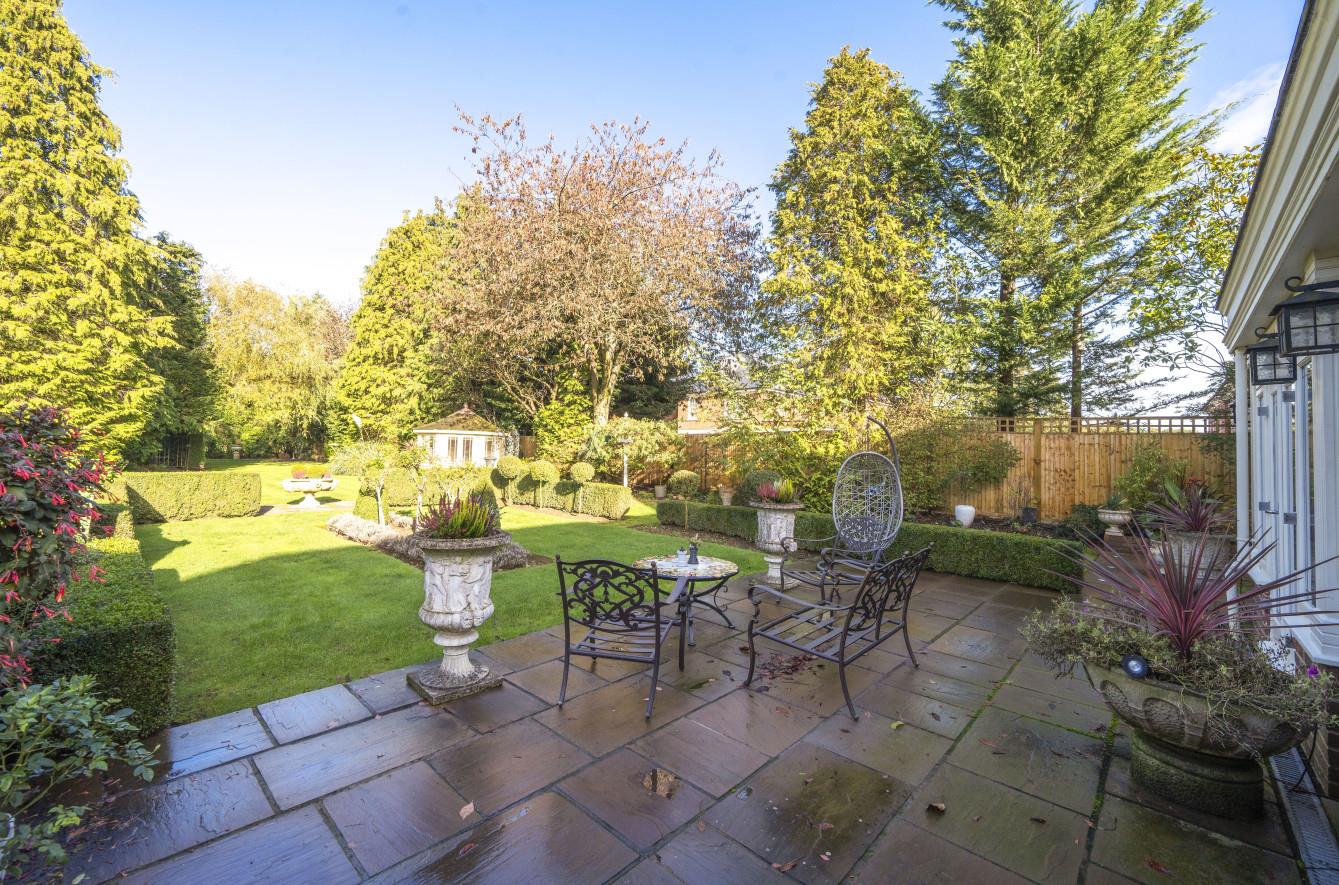 Detached House for sale with 5 bedrooms, Brookmans Avenue, Brookmans