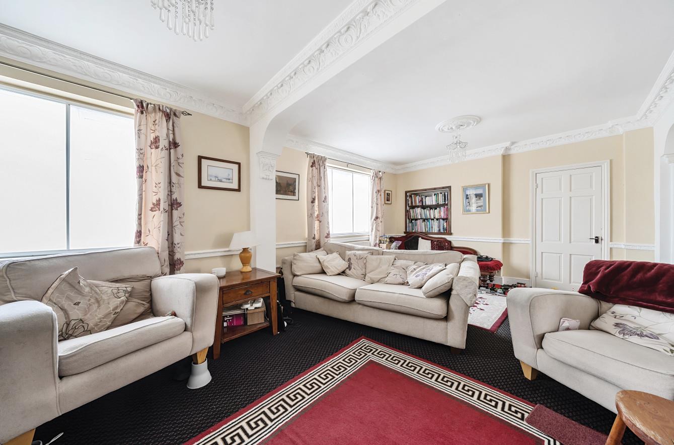 Detached House for sale with 4 bedrooms, South Mimms, Potters Bar Fine & Country