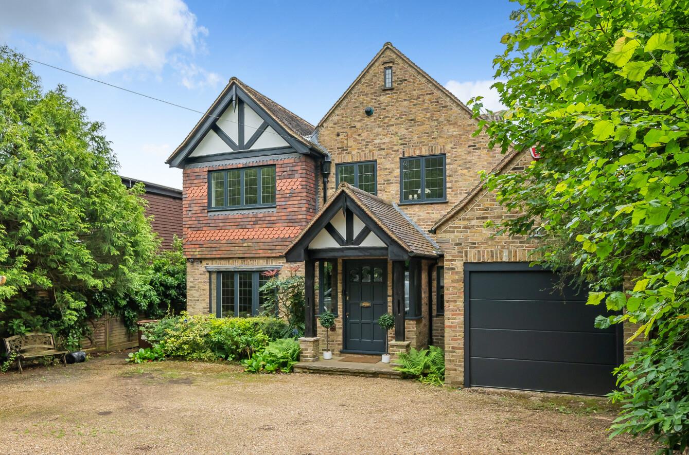 Detached House for sale with 5 bedrooms, The Ridgeway, Cuffley Fine