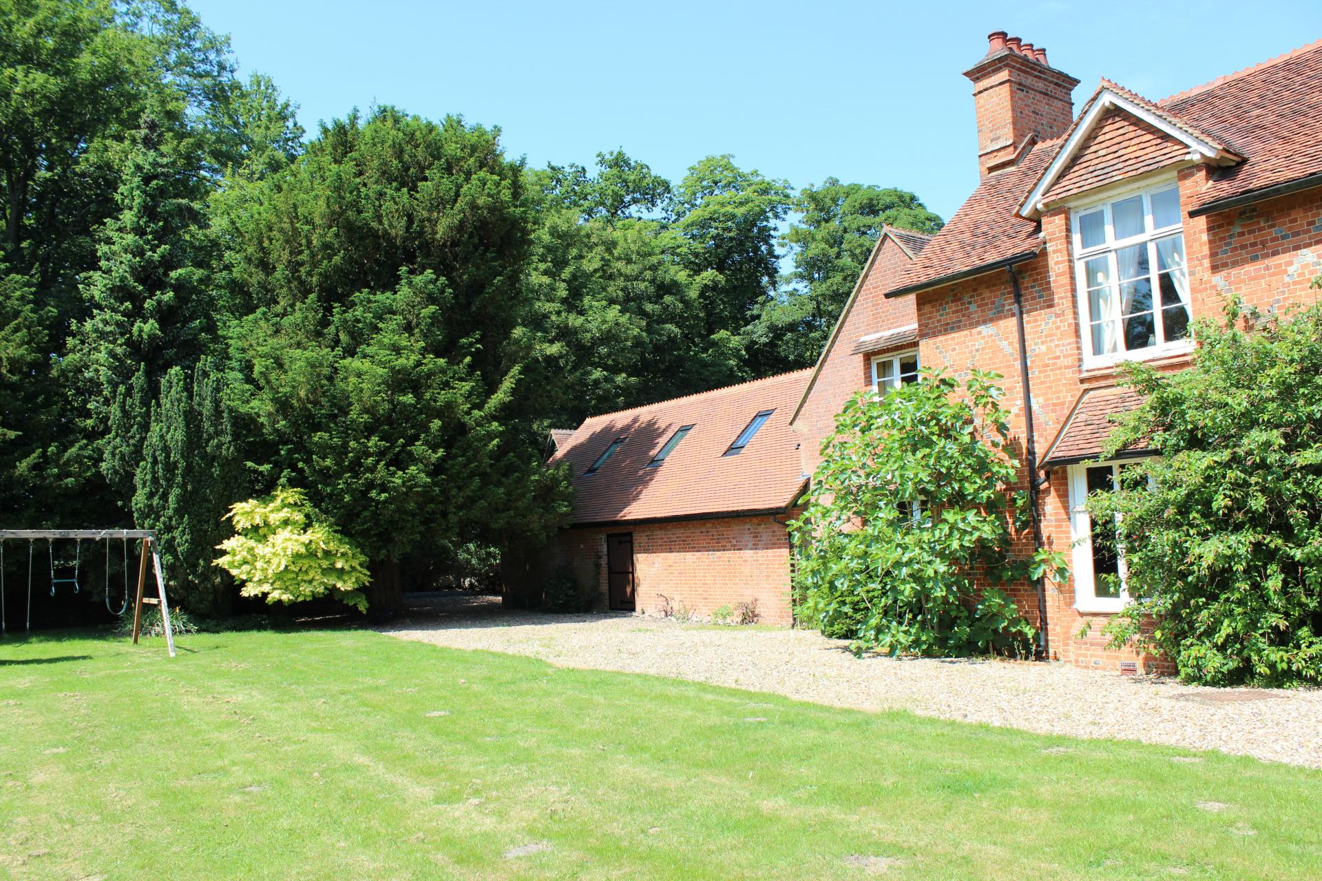 8 bedroom Manor House for sale in Hatfield