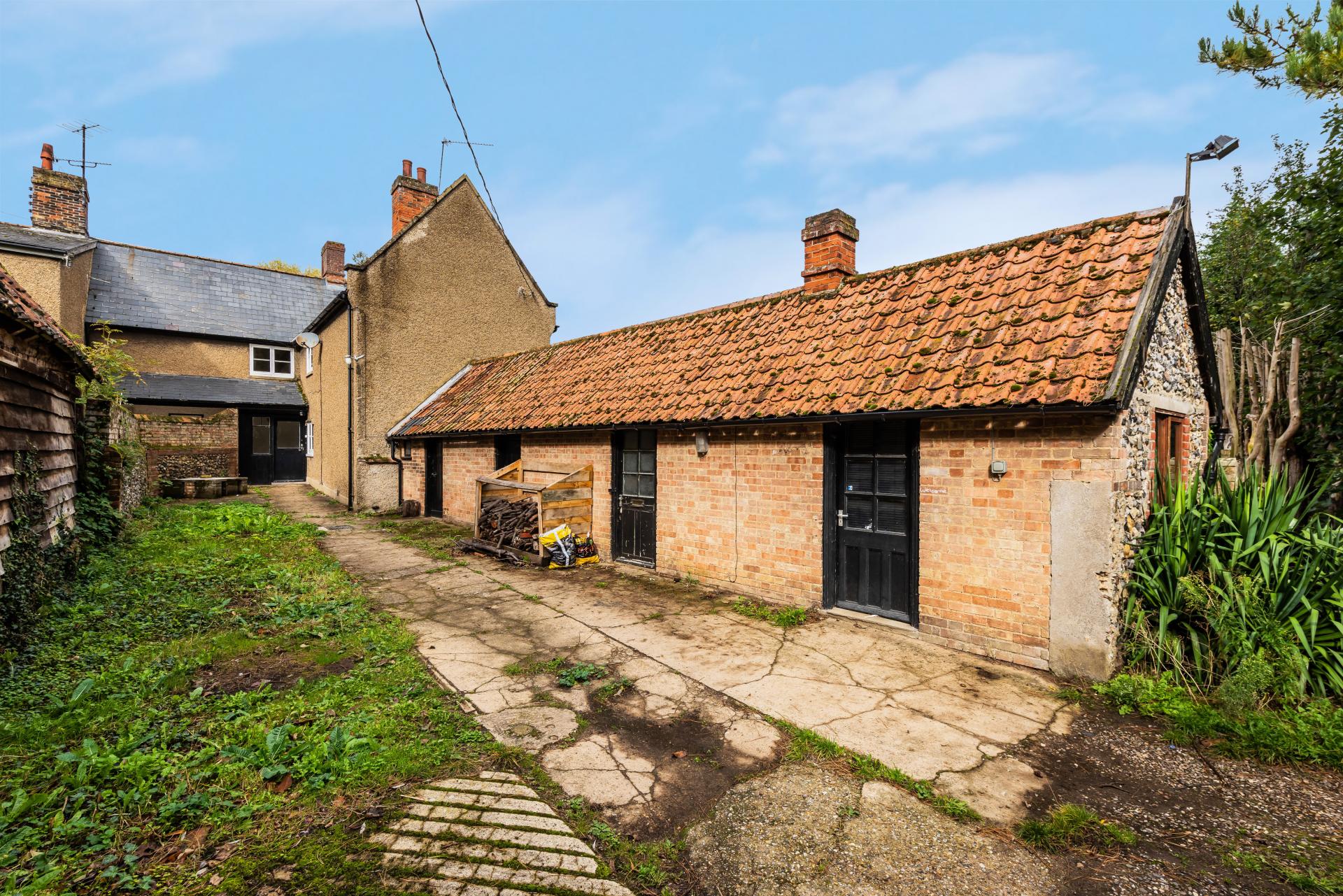 3 bedroom Cottage for sale in Bury St Edmunds