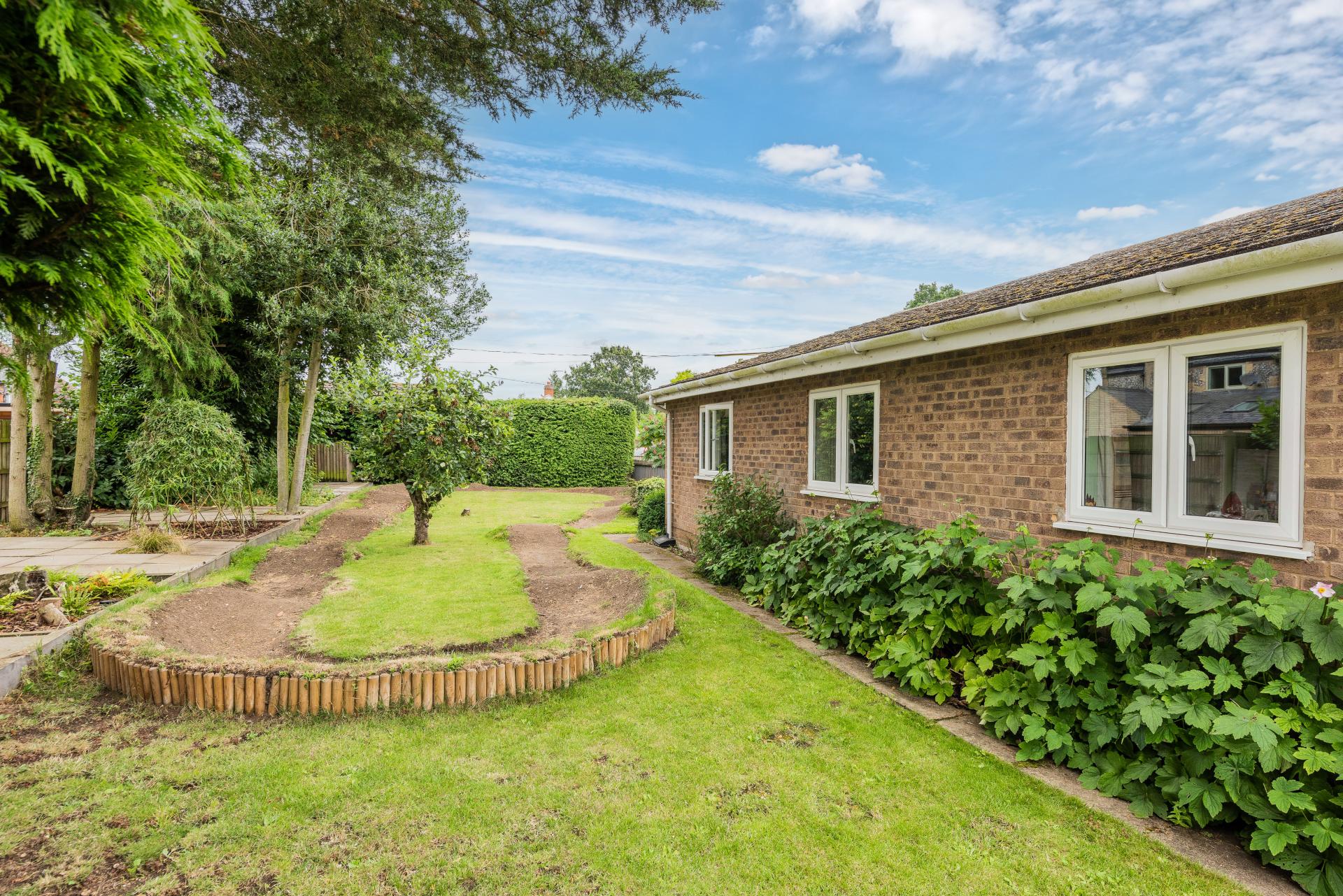 3 bedroom Detached Bungalow for sale in Bury St. Edmunds