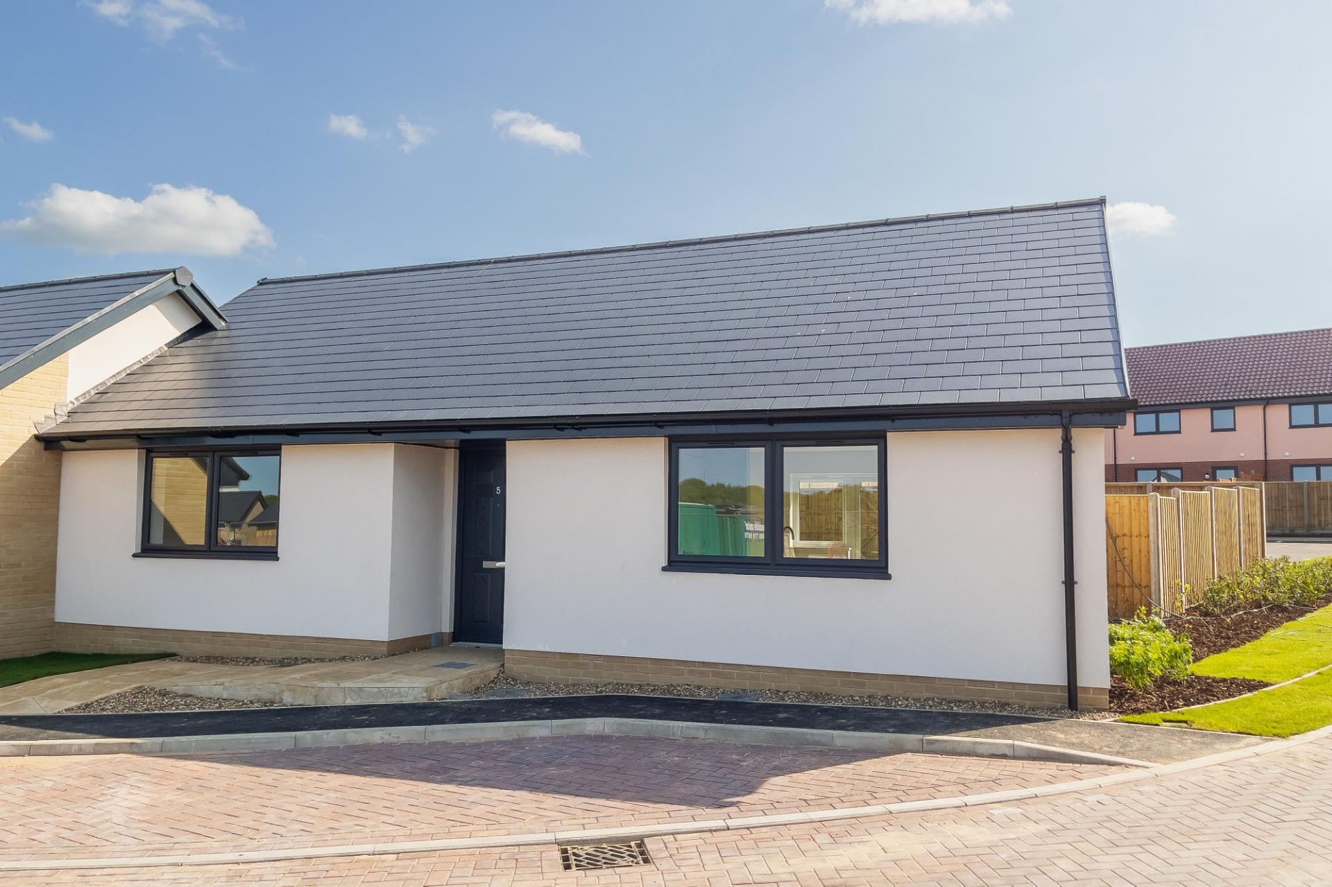 SemiDetached Bungalow for sale with 2 bedrooms, Millers Close